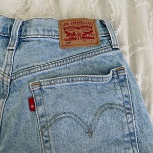 Light washed Levi 501’ shorts, waist 25